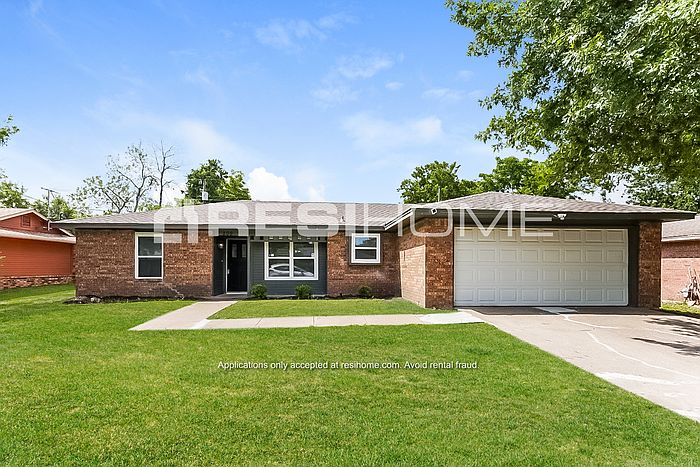 1st image of 209 Myrtle Ave