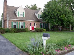 1 Carolyn Ct, Hockessin, DE 19707