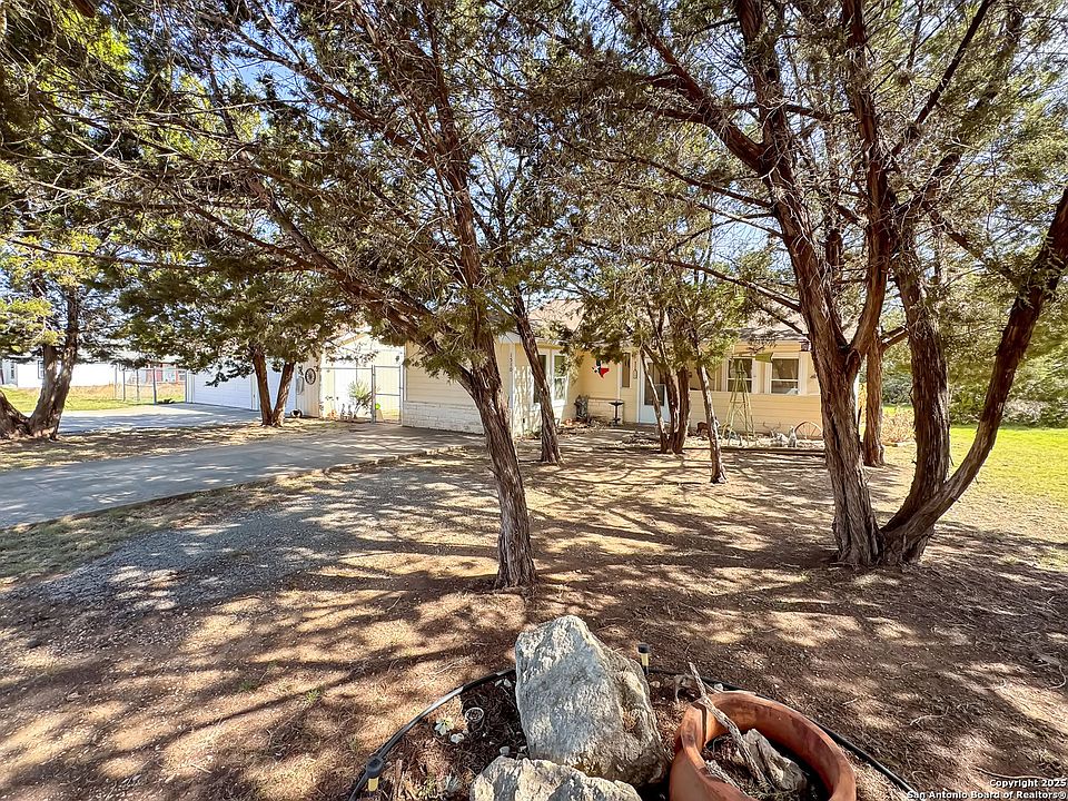 1st image of 1510 Green Hill
