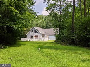 1080 Boulder Hill Rd, Green Lane, PA 18054