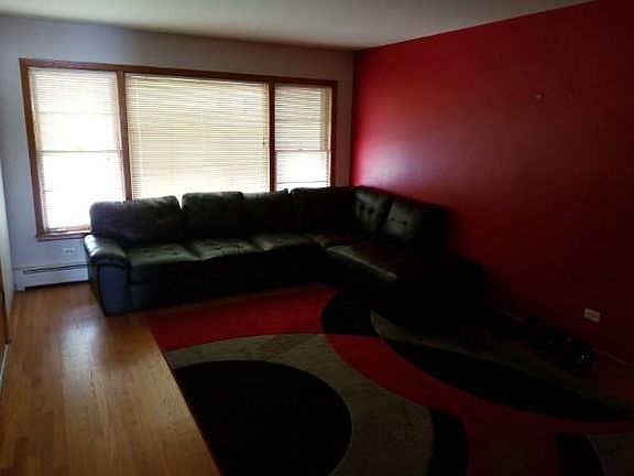 5th image of 8322 W Berwyn Ave #1