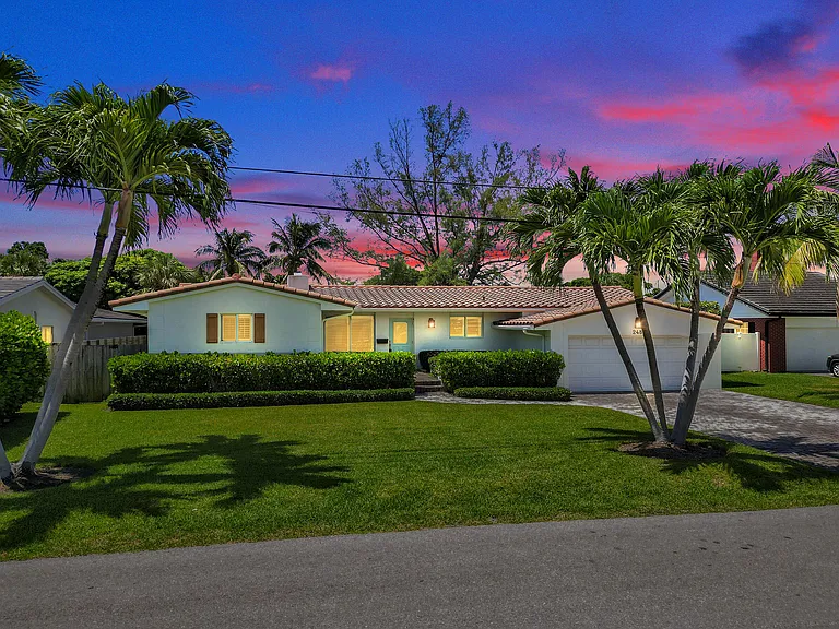 248 Codrington Dr — Photo 36