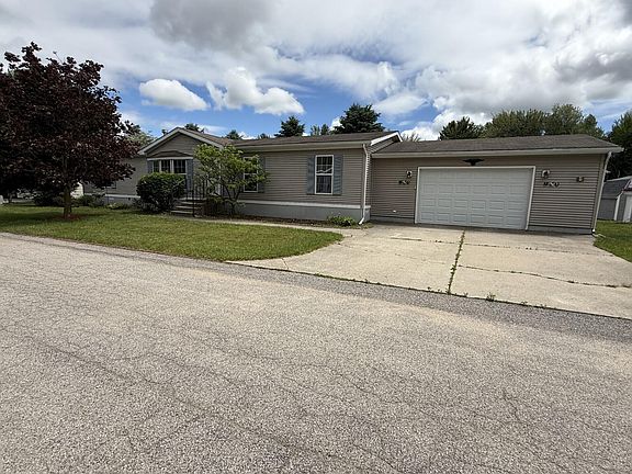 2nd image of 3757 W Woodview Dr