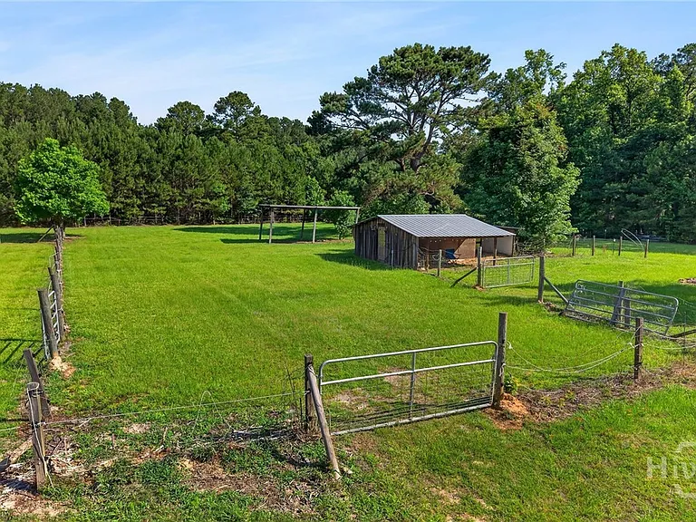 2497 State Highway 21 S — Photo 10