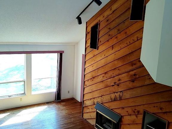 4th image of 6 Sussex Dr