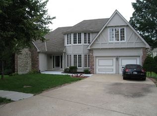9932 W 121st St, Overland Park, KS 66213
