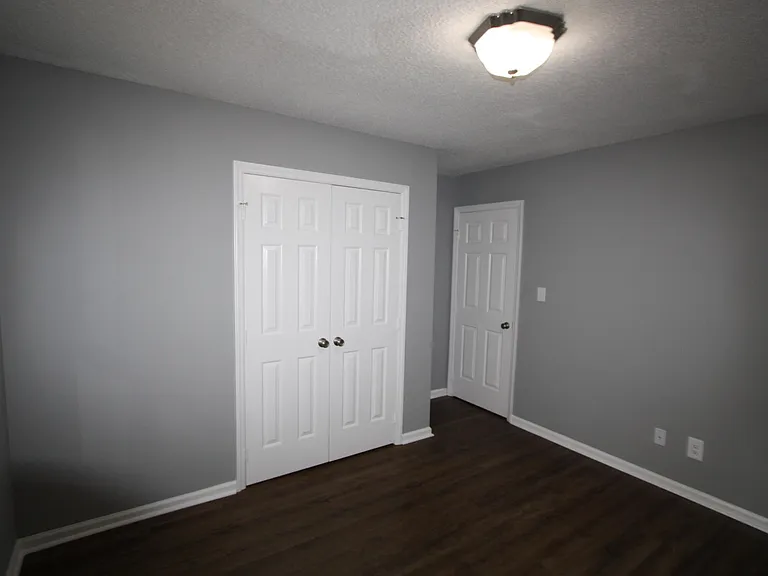 113 Drew Ct — Photo 16