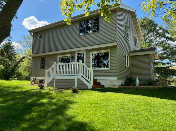 S69W22930 National AVENUE, Big Bend, WI 53103