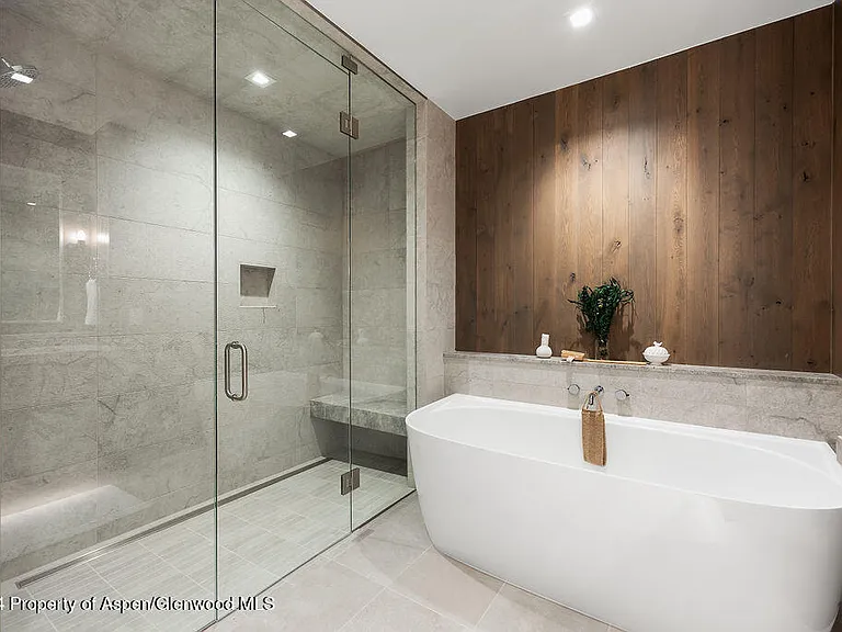 180 Wood Rd #302 — Photo 17