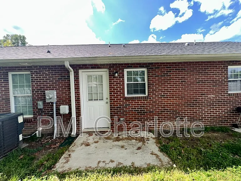 729 Fisher Ferry St #E — Photo 11