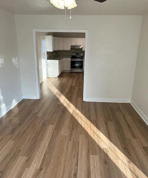 2120 N Everest Ave — Photo 4