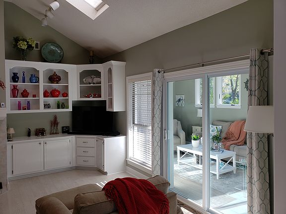 3rd image of 112 Ashwood Way