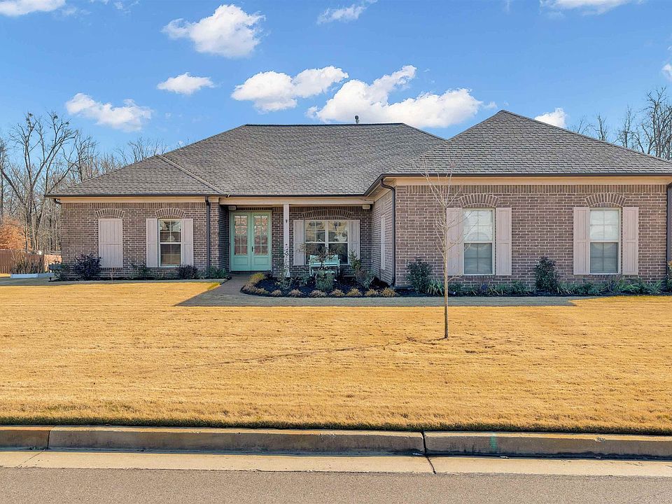 1st image of 40 Sweetgum Ln