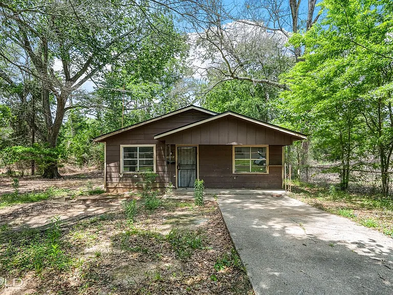 7120 Karen St — Photo 4