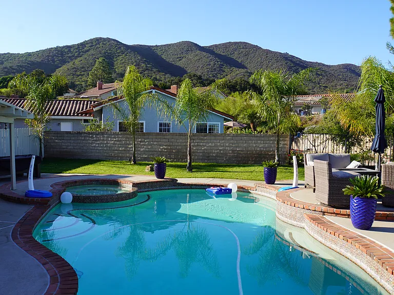 807 Chaparral Ct — Photo 5