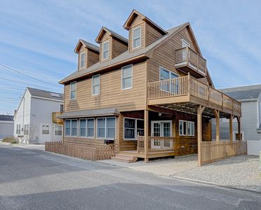 68 Pacific Way, Toms River, NJ, 08735