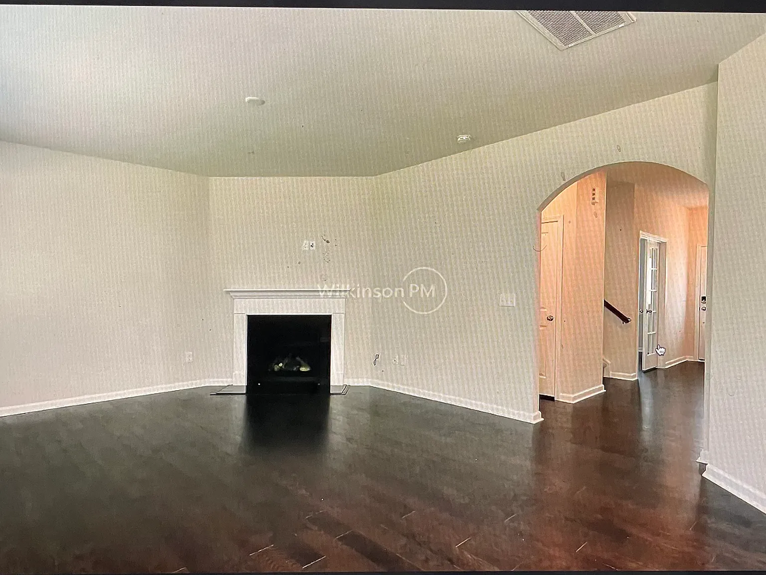 4 bed, 2205 sqft, $2,999 — Photo 4