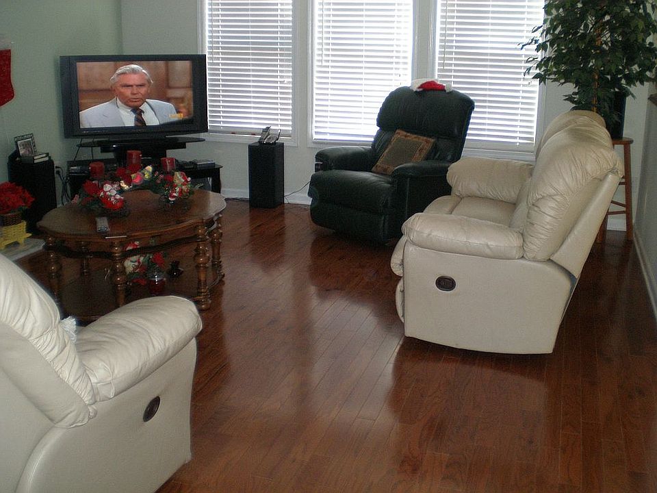 2nd image of 1206 Carlysle Inn Ct
