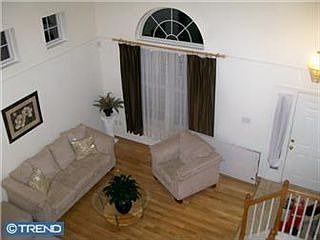 3rd image of 4 Lotus Cir S