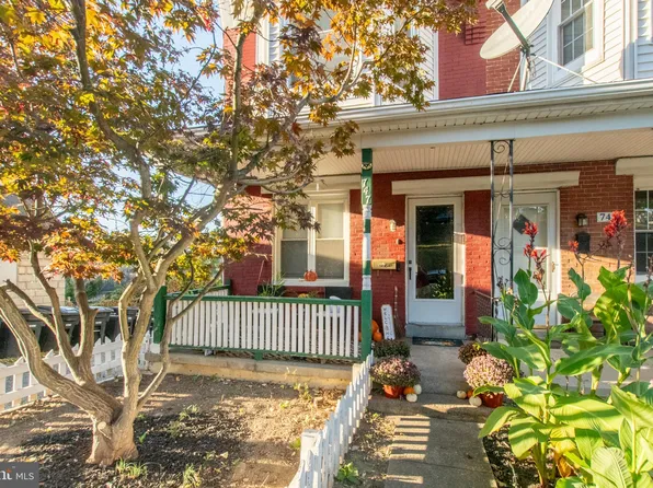 747 Oak St, Coatesville, PA 19320