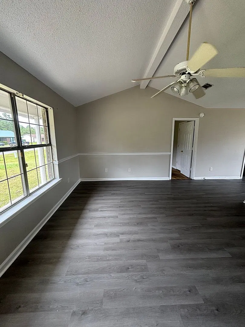 For Rent — Photo 2