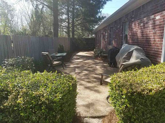 5th image of 1230 Barnett Bend Dr