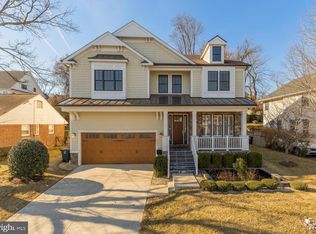 2012 N Greenbrier St, Arlington, VA 22205