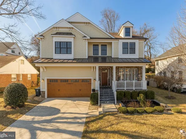 2012 N Greenbrier St, Arlington, VA 22205