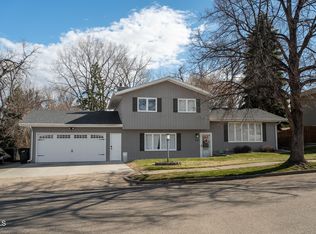 300 Telstar Dr, Bismarck, ND 58503