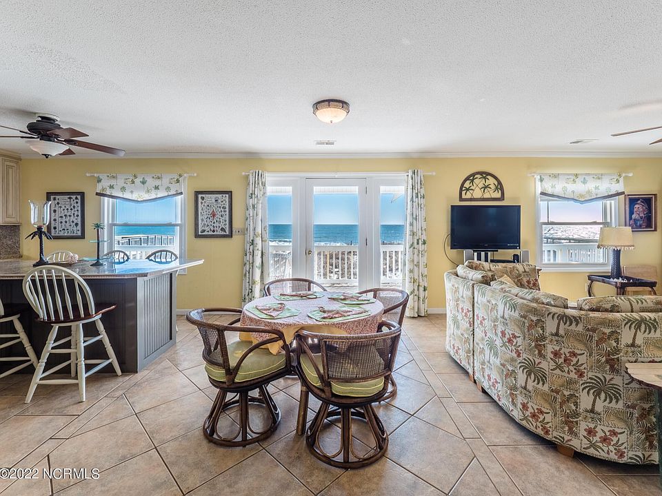 1013 Fort Fisher Boulevard S, Kure Beach, NC 28449 Zillow
