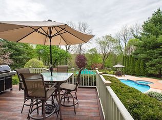 1 Brookside Dr, Gladstone, NJ 07934