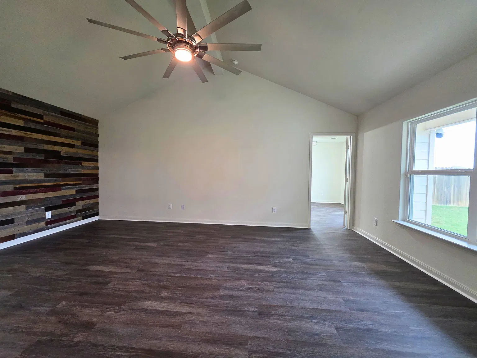 4 bed, 1688 sqft, $2,195 — Photo 4