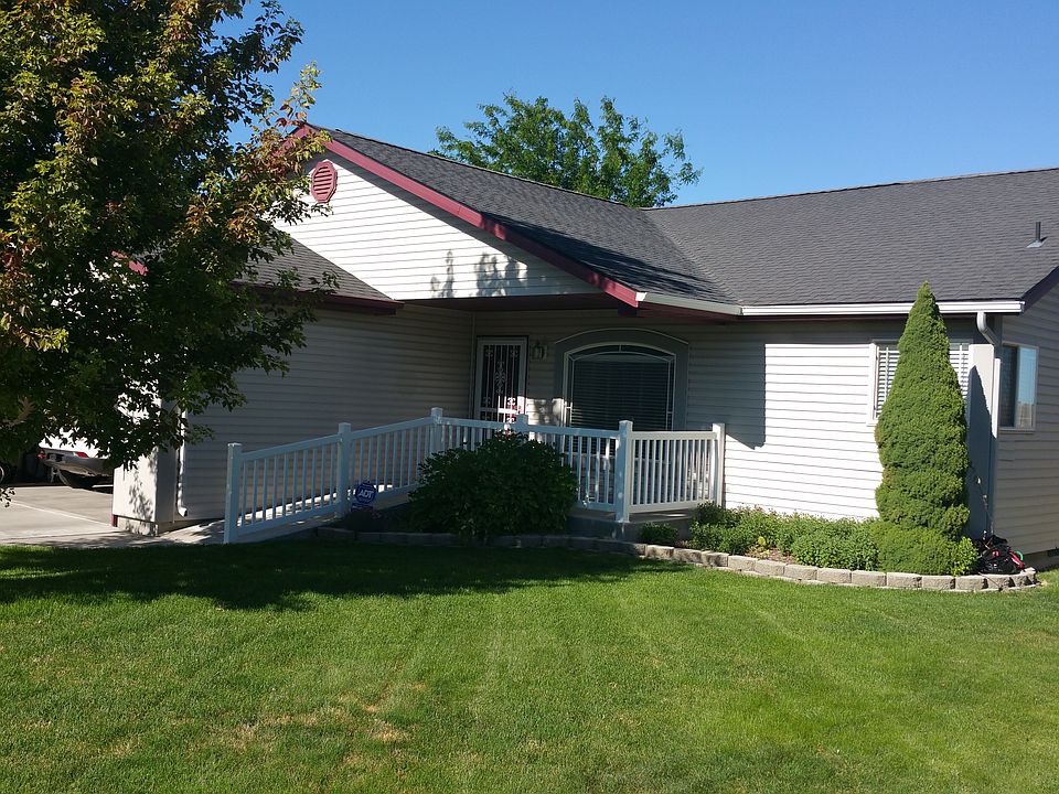 1st image of 206 Cedar Park Cir