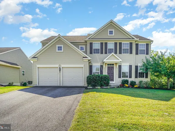 26 Bent Brook Cir, Reading, PA 19606