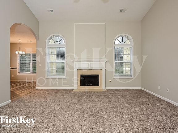 3rd image of 9123 Alden Dr