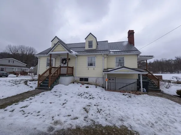 501 Pittsburgh St, West Newton, PA 15089