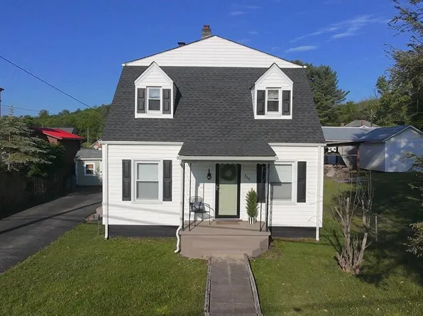 316 Groseclose St, Marion, VA 24354