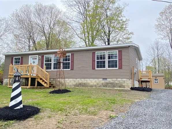 48 Edwina St, Dundee, NY 14837