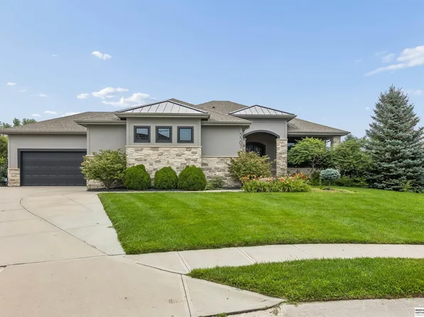 5507 S 208th Cir, Elkhorn, NE 68022