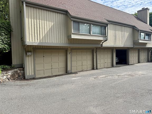 4th image of 105 Heritage Village #B