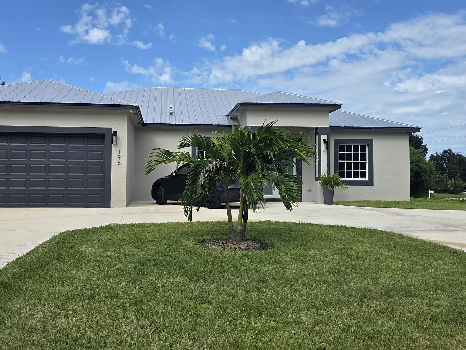 4 bed, 4.0 bath, 2293 sqft, $4,200 — Photo 1