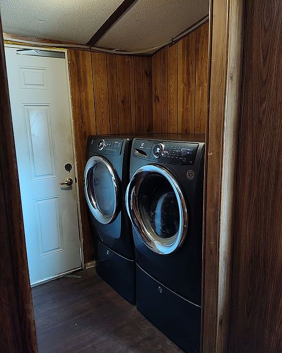 Washer/dryer stays with home