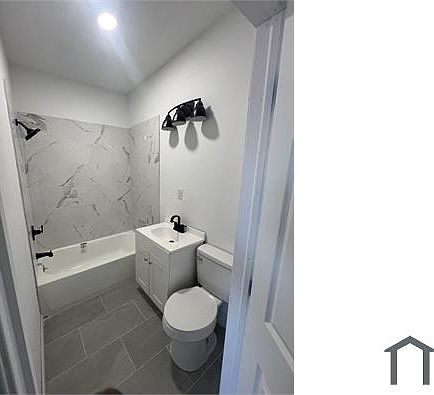 5th image of 2717 W Glenwood Ave Floor 3