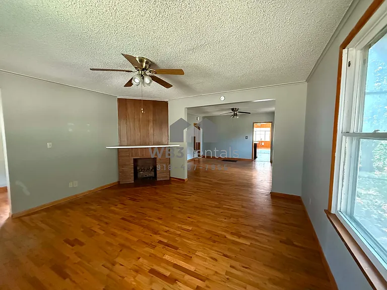 1405 Baltimore Ave — Photo 6