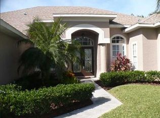 1742 Oak Park Ct, Tarpon Springs, FL 34689