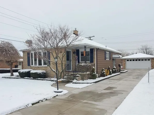 31 Nandale Dr, Cheektowaga, NY 14227