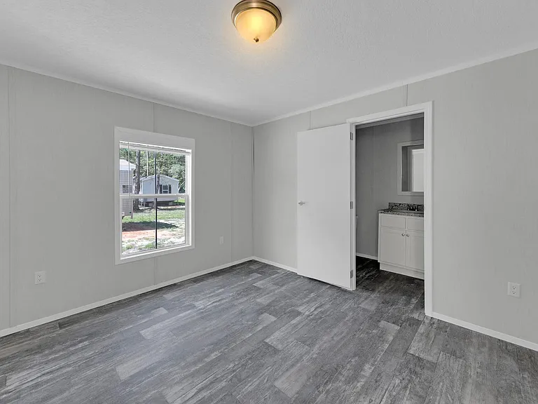 241 E Laurel Ln — Photo 16
