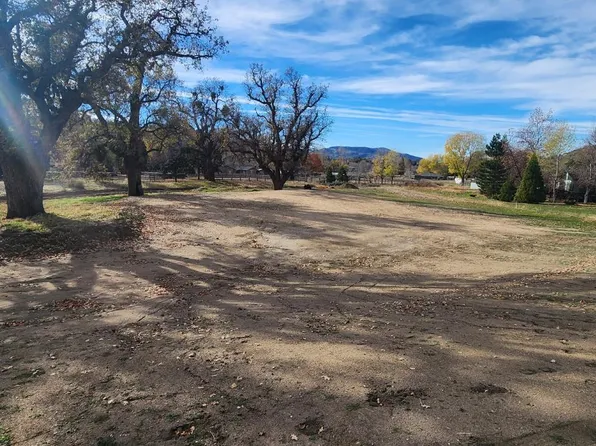 26600 Bear Valley Rd, Tehachapi, CA 93561