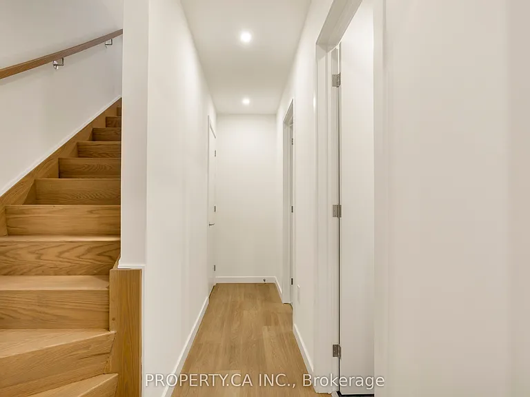 301 Keele St #3 — Photo 38