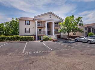 741 Ridgeside Dr APT F, Ballwin, MO 63021